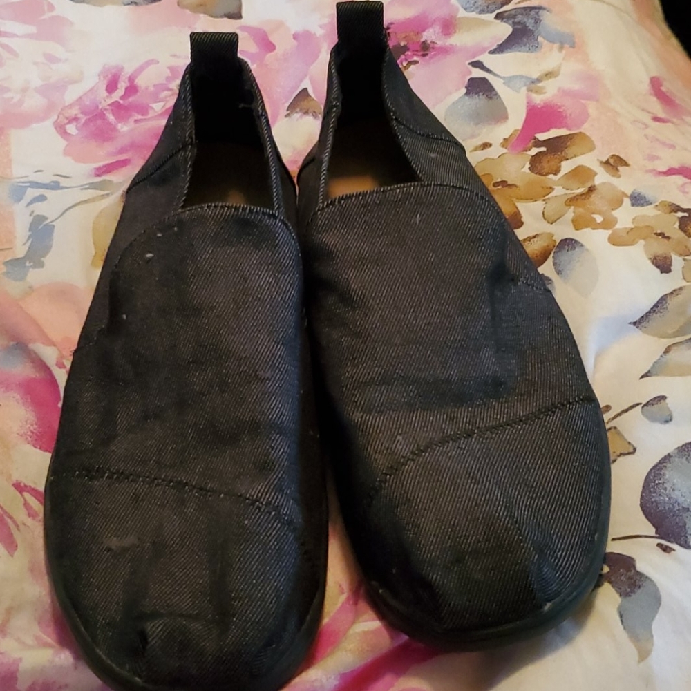 Men's Tom's slip ons